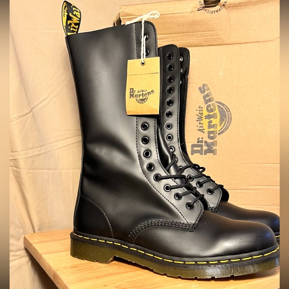 Dr. Martens 1914 black smooth US men’s 9/women’s 10